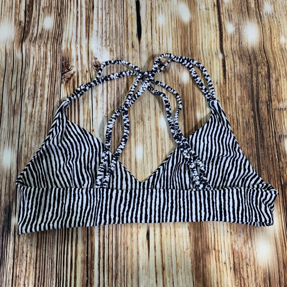 Volcom black/white halter bathing suit size S - Picture 3 of 3